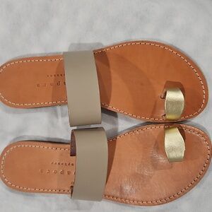 isapera Elia Grey and Gold Leather Sandals, Size 7